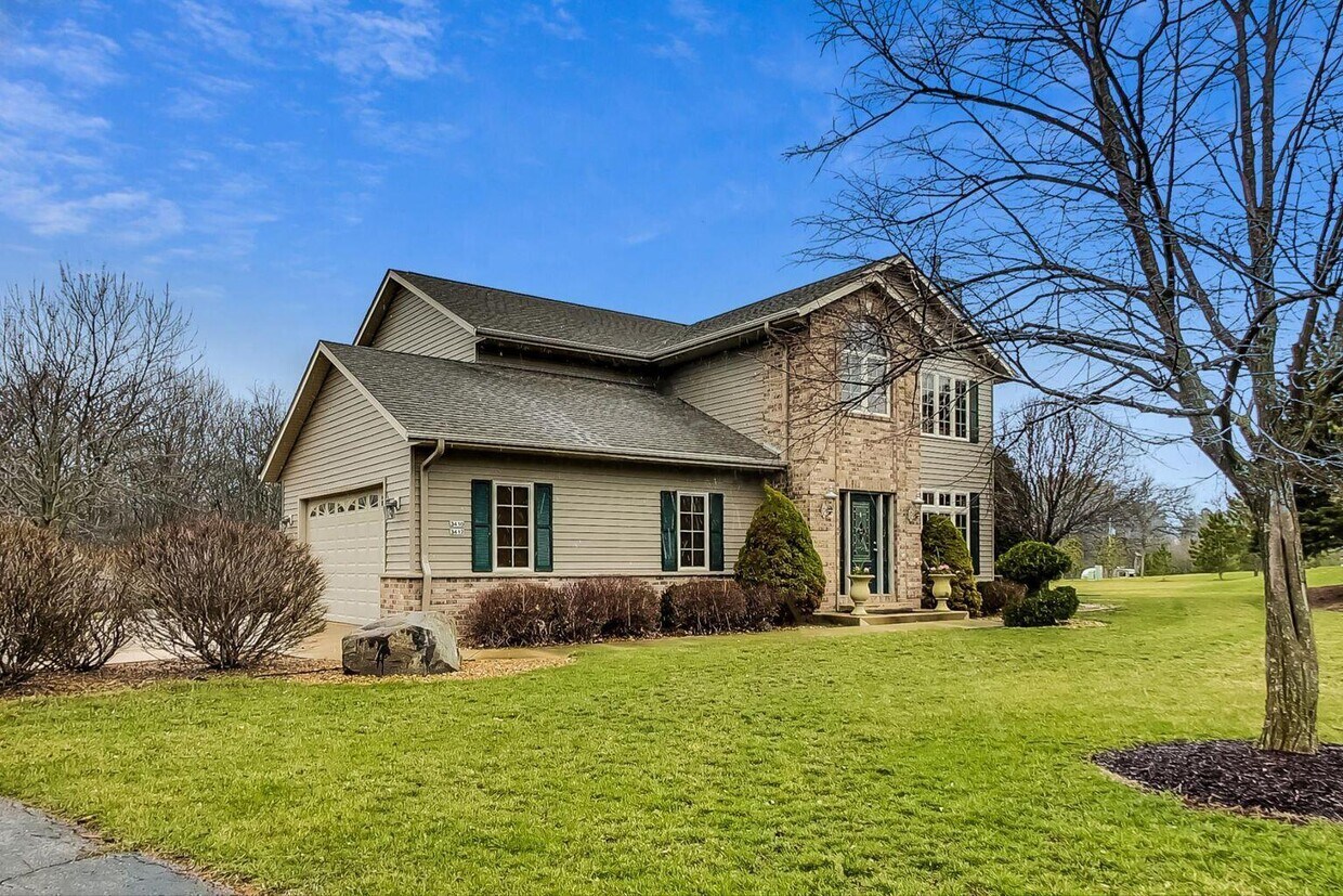 3410 Sheard Rd, Burlington, WI 53105 Townhome Rentals in Burlington WI