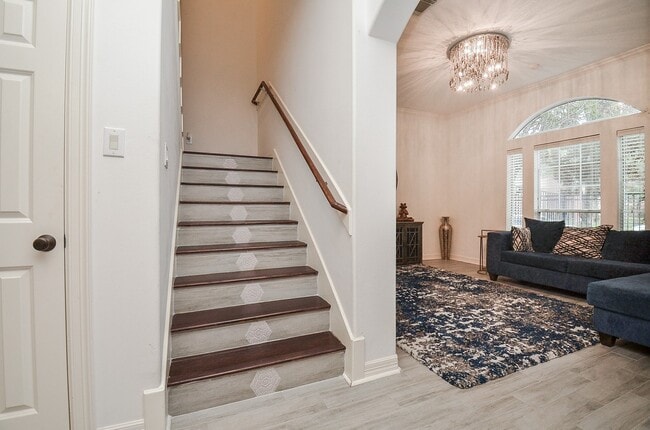 Building Photo - 13511 Brookbluff Ln