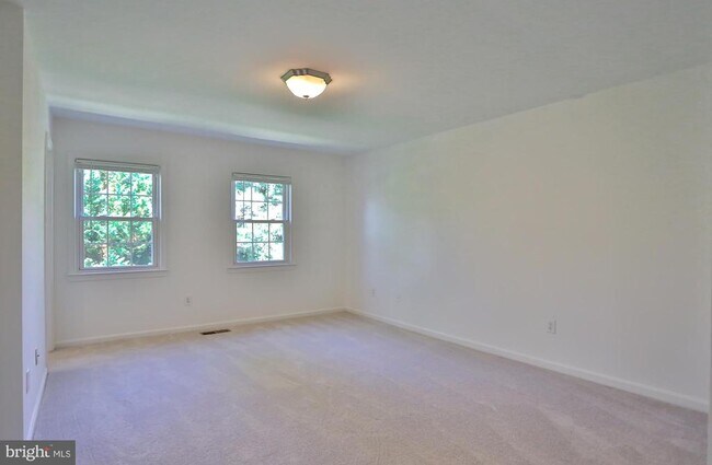 Building Photo - 2402 Windbreak Dr