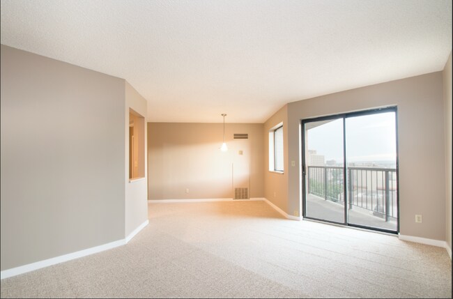 dining area - 78 10th St E