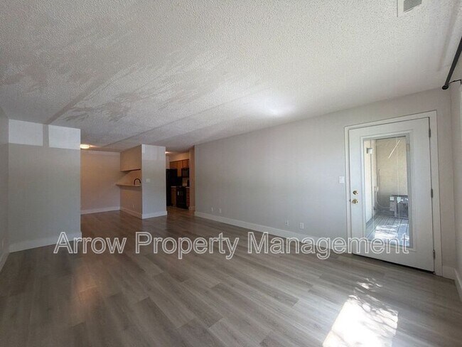 Foto del edificio - 2344 N 44th St