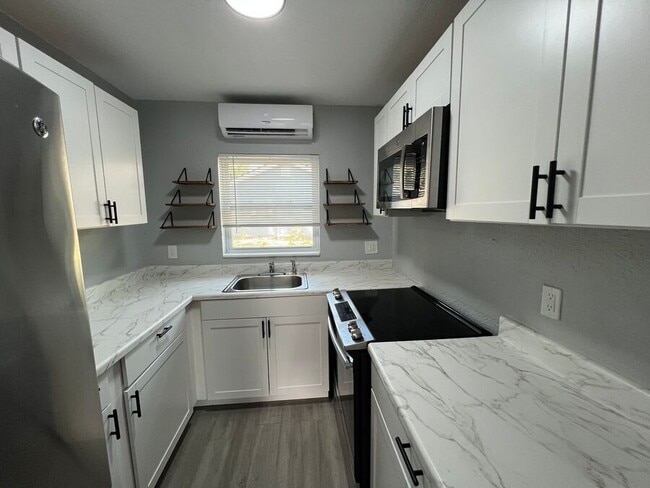 Foto del edificio - 351 Ave N NE