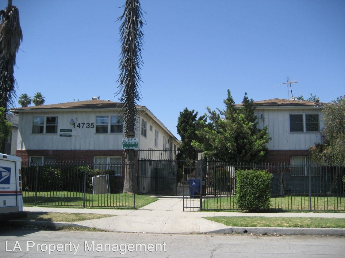 Primary Photo - 14735 Blythe St