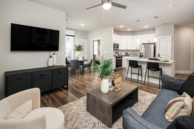 Building Photo - Abberly Royal Creek