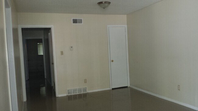 Foto del edificio - 1996 Goldbrier Ln