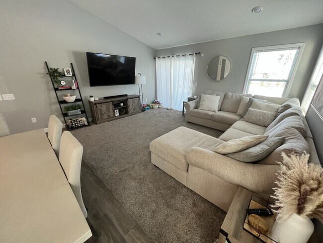 Foto del edificio - 6688 91st St S