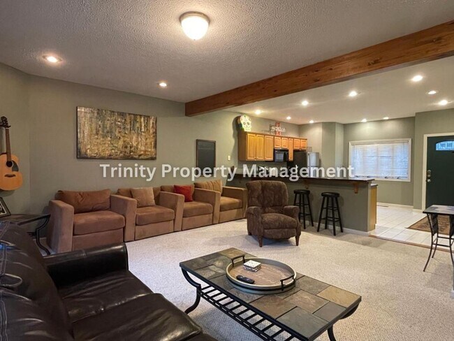 Foto del edificio - 206 Aaron Smith Dr