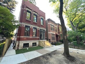 Building Photo - 822 N Winchester Ave
