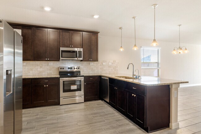 Cocina con electrodomésticos SS - 1380 Kelly River St