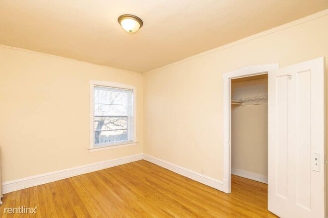 Building Photo - 2 br, 1 bath Apartment - 1409 W 80th St