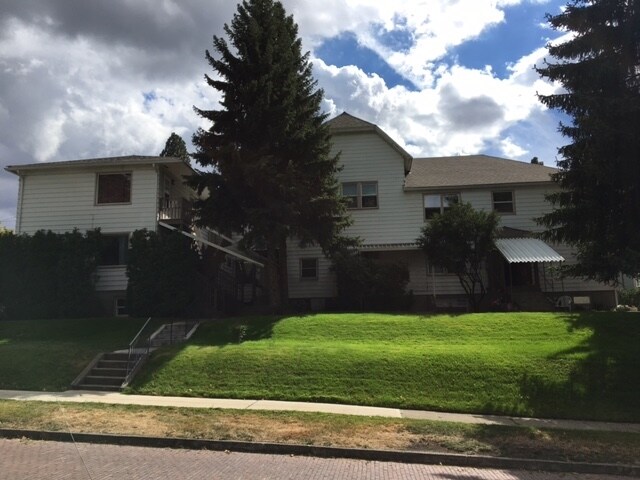 Primary Photo - Walnut Apartments