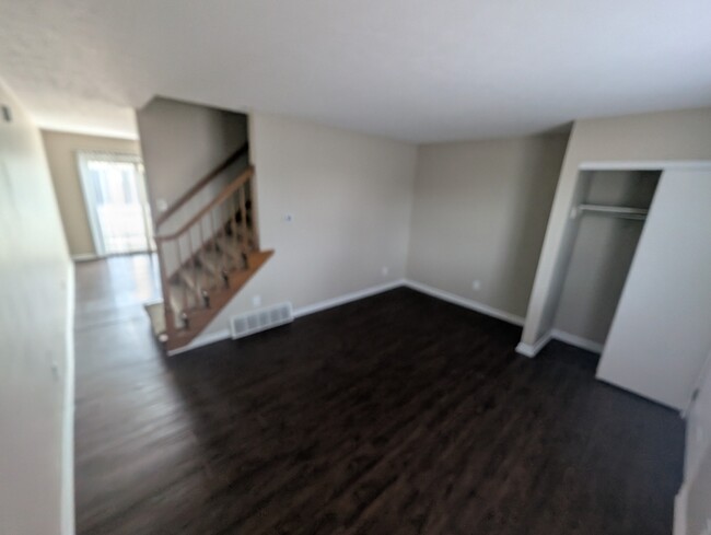 Building Photo - 4889 Nugent Dr