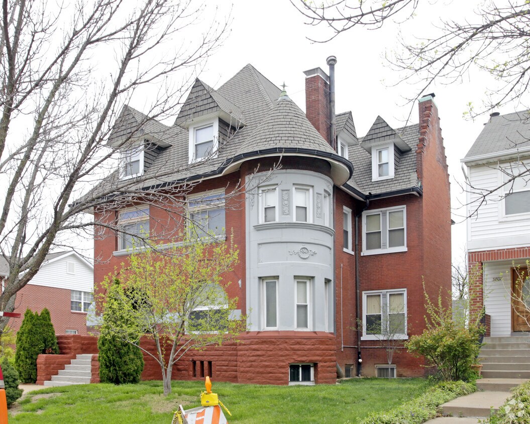 Building Photo - 3811 Westminster Pl