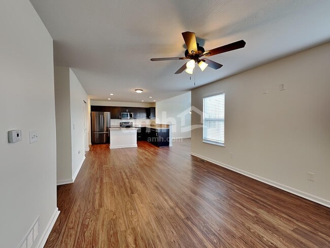 Foto del edificio - 109 Sandburg Dr