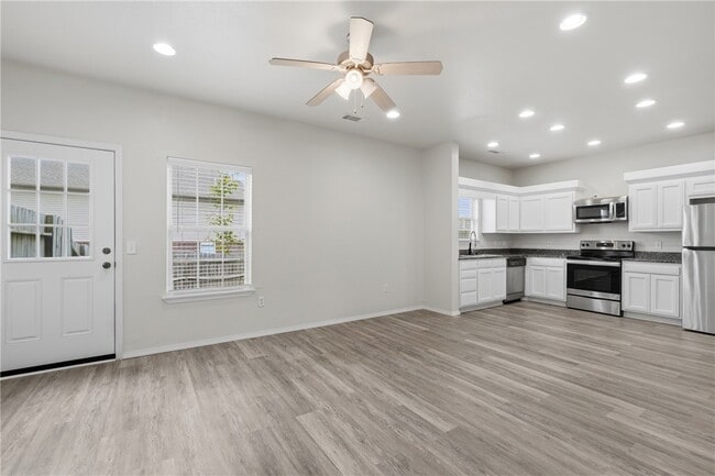 Foto del edificio - 3402 SW Windrift Ave