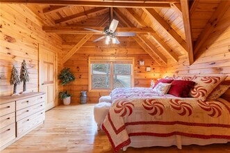 Building Photo - 105 Cedar Cove