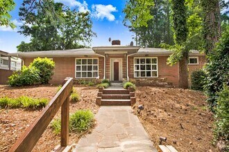 Building Photo - 105 Pineland Cir