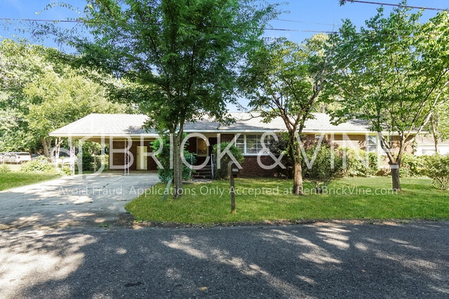 Building Photo - 1309 Ferro Avenue