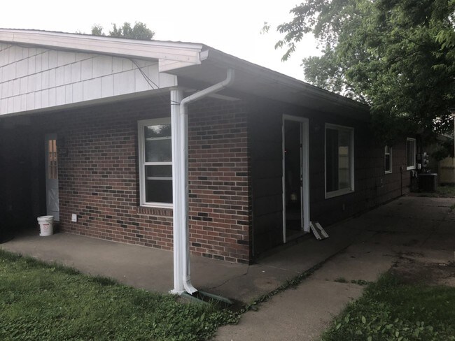 Building Photo - 2801 Boxwood Ln
