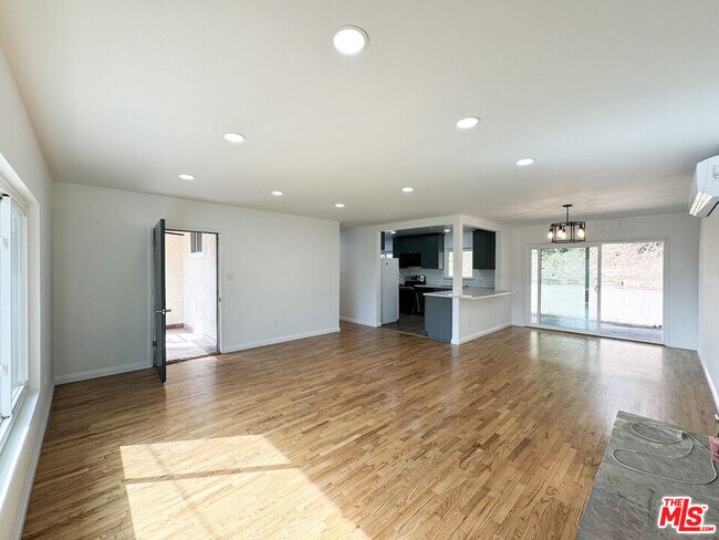 Foto del edificio - 2003 Barnett Rd