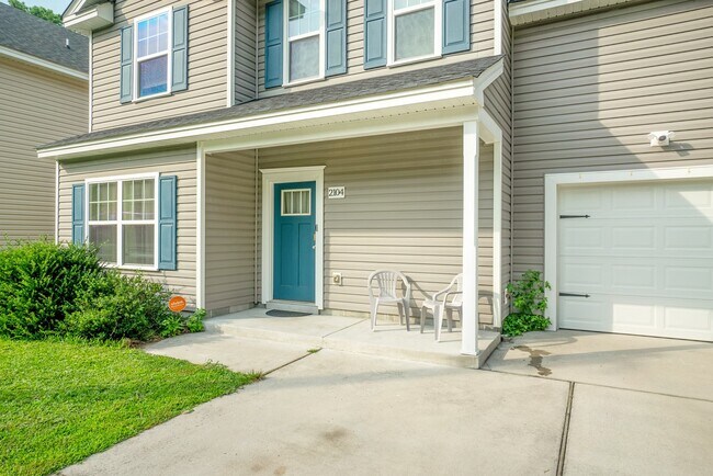 Foto del edificio - 2104 Miller Ave