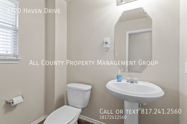 Foto del edificio - 1720 Haven Dr