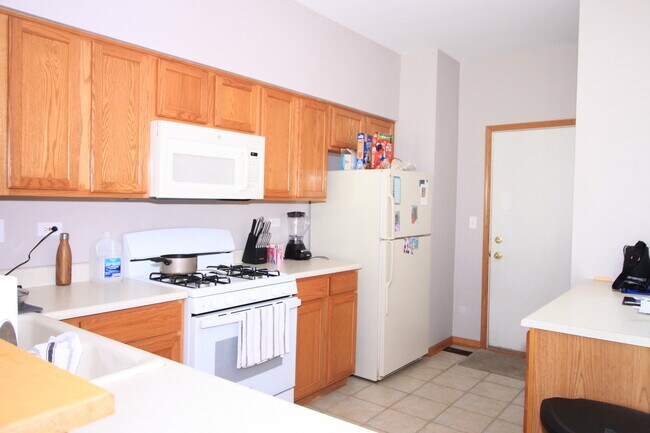 Foto del edificio - 1025 Woodview Ct