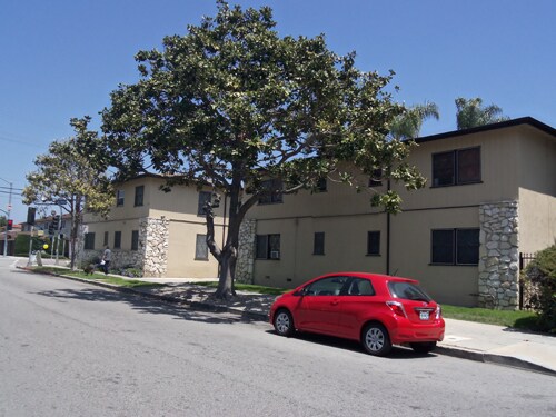 Foto del edificio - 3300 Castle Heights Ave