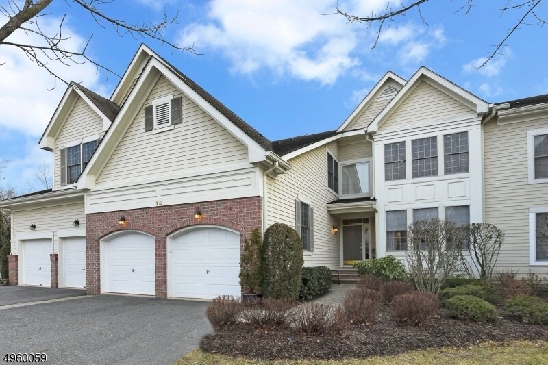 Primary Photo - 73 Schindler Way