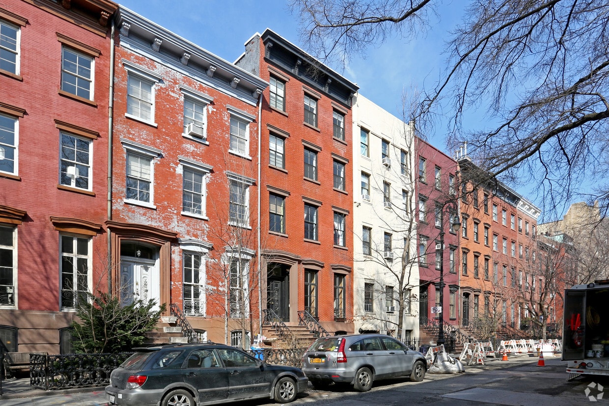 Primary Photo - 23 Bank St
