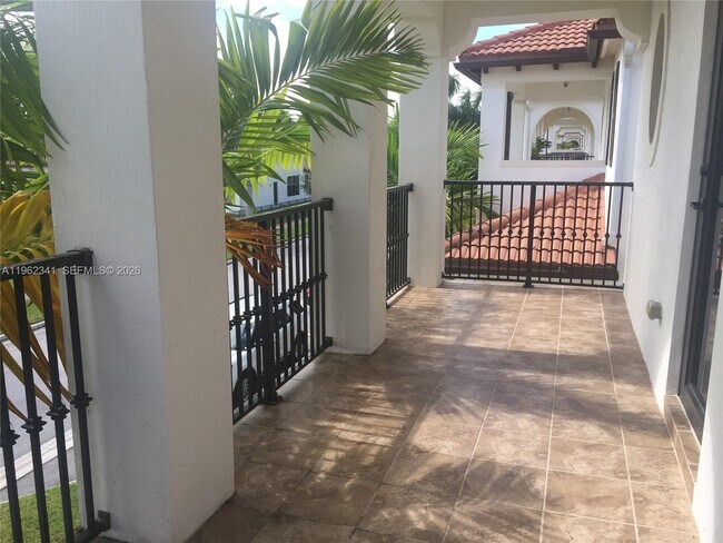 Foto del edificio - 8353 NW 38th St