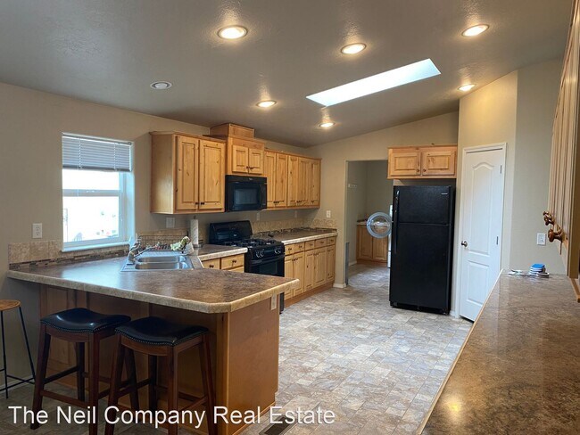 Building Photo - 3 br, 2 bath House - 1767 Old Town Loop Rd
