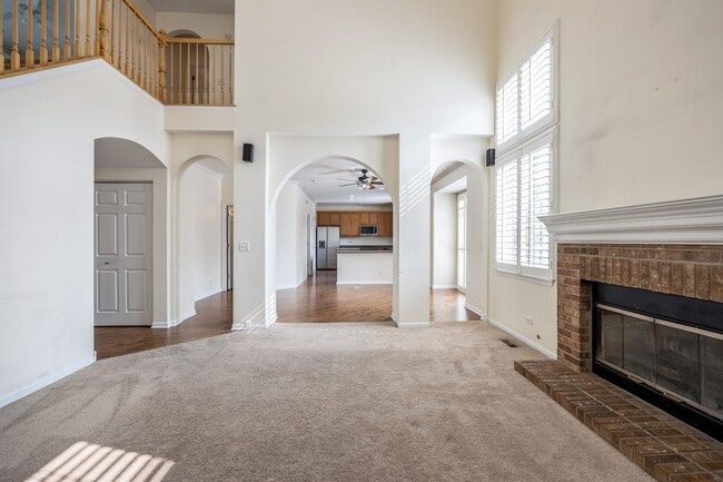 Building Photo - 9482 Inverness Dr