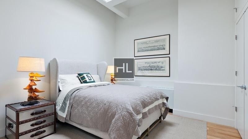 Building Photo - Horatio Street 2 BR / 2 BTH