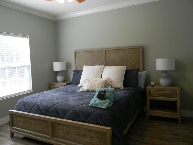 Foto del edificio - 1412 Country Club Rd
