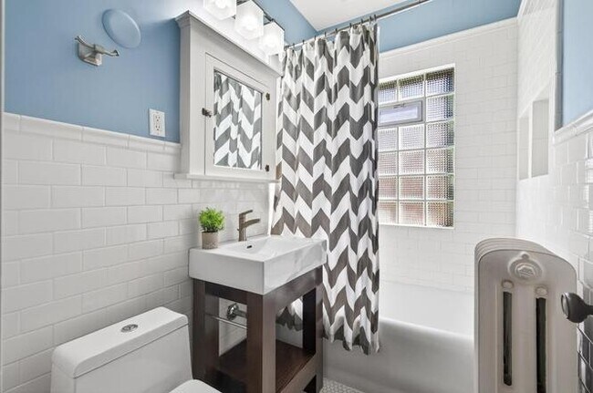 Foto del edificio - 3542 Emerson Ave S