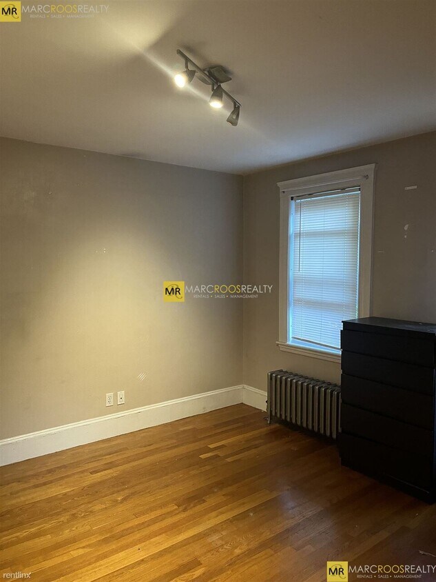Building Photo - 31 Greycliff Rd