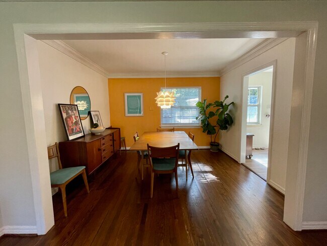 Foto del edificio - 718 W Colorado Blvd