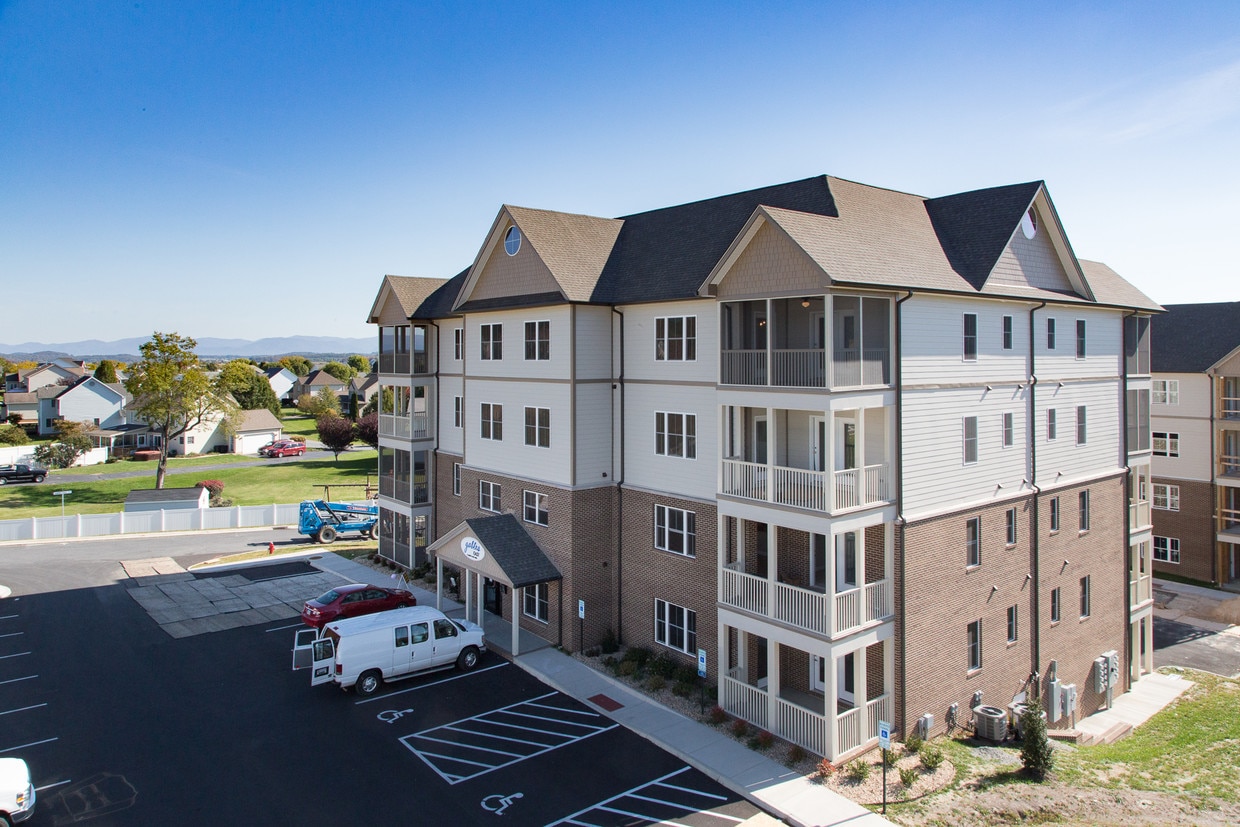 Primary Photo - Gables East Condominiums