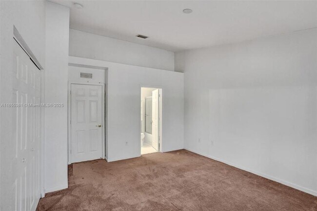 Foto del edificio - 2 bedroom in Miramar FL 33025