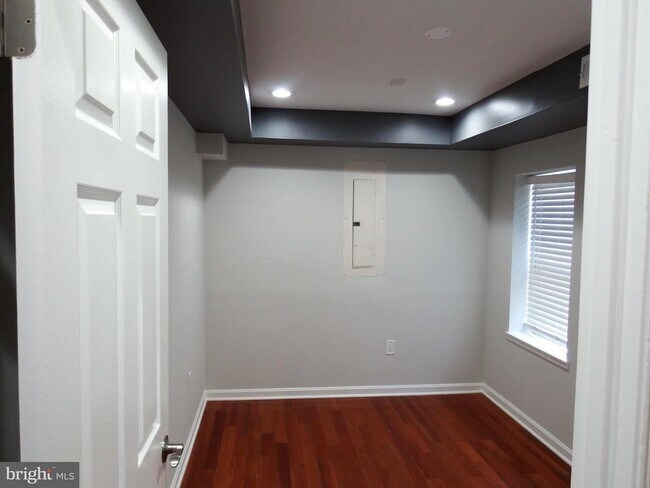 Foto del edificio - 924 S Robinson St