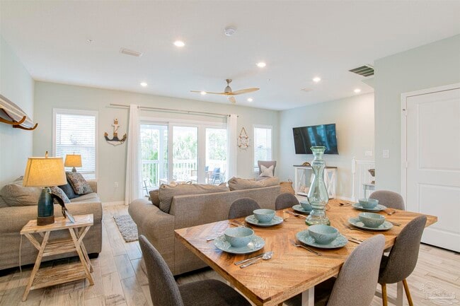 Building Photo - 14612 Salt Meadow Dr