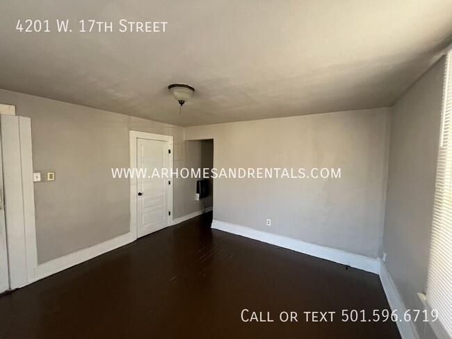 Building Photo - 4201 W 17th St