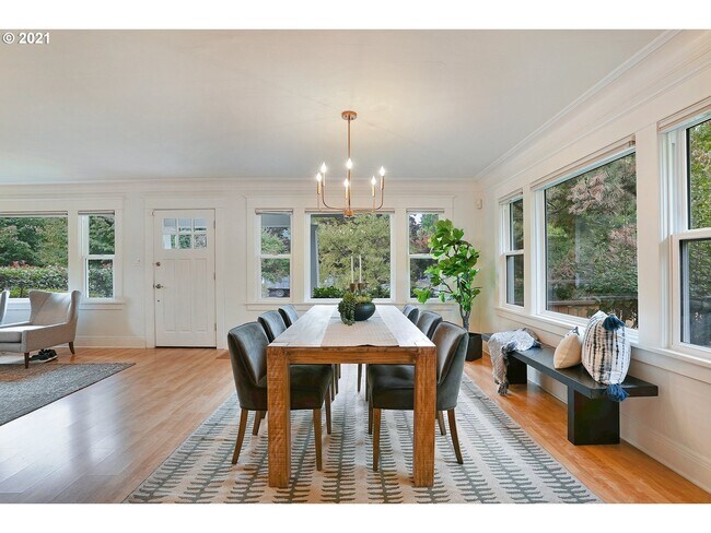 Foto del edificio - 3298 NE Alameda St