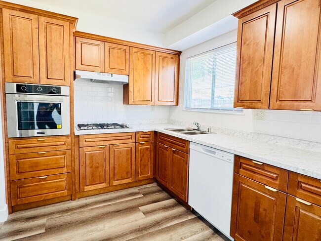 Foto del edificio - 63 Cathcart Ave