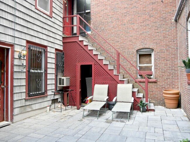 Foto del edificio - 38 Sciarappa St