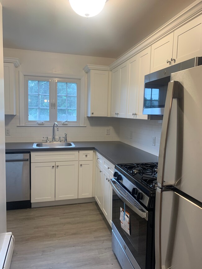 Kitchen - 3.5 Rm, 1 Bd, 1 Ba - Denville Manor