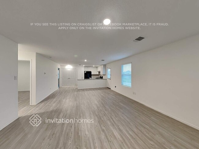 Building Photo - 6558 Runaway Row