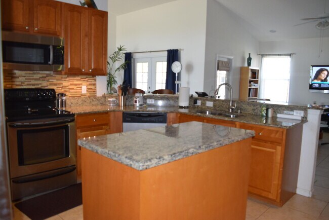 Foto del edificio - 4626 SW Vahalla St