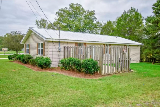 Foto del edificio - 3359 Hillabee Rd